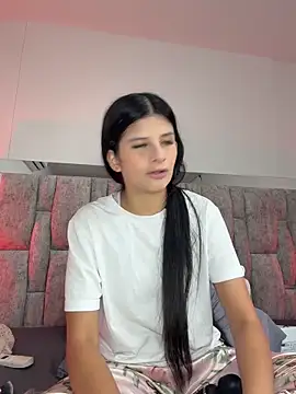 Snapshot of ZafiraNavarro chatting on April 19, 2026, 6:10 pm ZafiraNavarro online show from April 19, 2026, 6:10 pm
