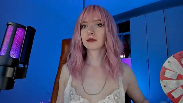 Snapshot of Mistress_Iris chatting on July 13, 2026, 4:39 pm Mistress Iris online show from July 13, 2026, 4:39 pm