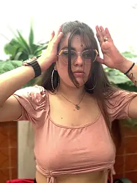 Scarletts Boobs online show from November 29, 2025, 7:36 pm