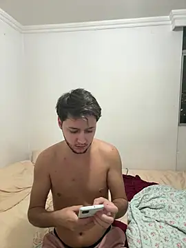 Snapshot of RicoValen chatting on February 20, 2026, 11:50 pm RicoValen online show from February 20, 2026, 11:50 pm