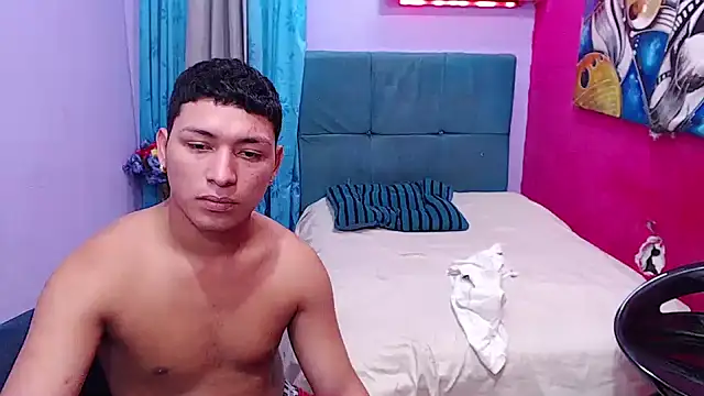 twinks fuck online show from July 14, 2026, 11:33 pm