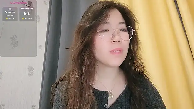 Xiao3187 online show from December 3, 2025, 12:15 pm