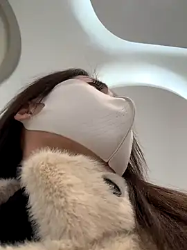 Snapshot of Seven-017 chatting on December 18, 2025, 5:12 am Seven-017 online show from December 18, 2025, 5:12 am