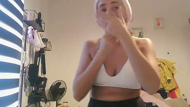 KandyKaine xoxox online show from November 29, 2025, 1:00 pm