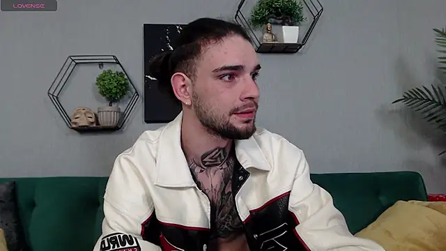 KaneHunter online show from April 7, 2026, 7:15 pm