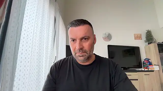 coolsmith81 online show from June 1, 2026, 7:08 am