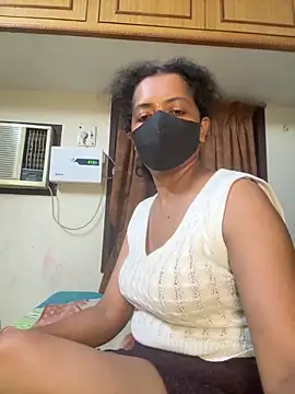 TeddyLover5 online show from April 10, 2026, 6:04 pm