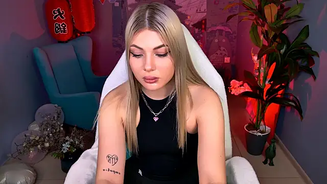 HyileyClark online show from March 2, 2026, 3:30 pm