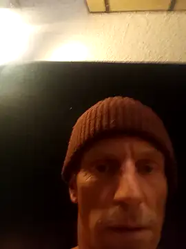 JisslDissl7981 online show from November 26, 2025, 4:40 pm