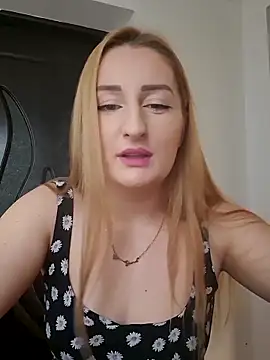 dixielarys online show from December 5, 2025, 7:18 am