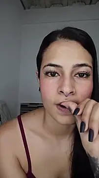 DARKJOLIE7 online show from April 16, 2026, 10:34 pm