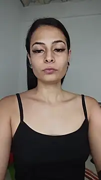 DARKJOLIE7 online show from April 9, 2026, 9:43 pm