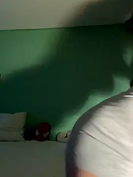 SweetLipssss online show from November 29, 2025, 5:13 pm