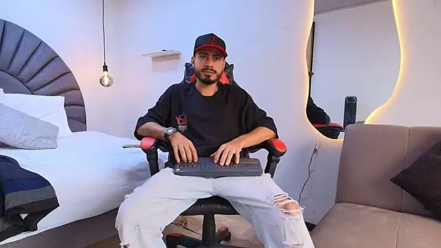 Snapshot of MatthewCullen chatting on February 26, 2026, 9:37 pm MatthewCullen online show from February 26, 2026, 9:37 pm