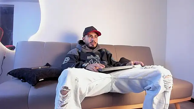 Snapshot of MatthewCullen chatting on February 27, 2026, 9:42 am MatthewCullen online show from February 27, 2026, 9:42 am