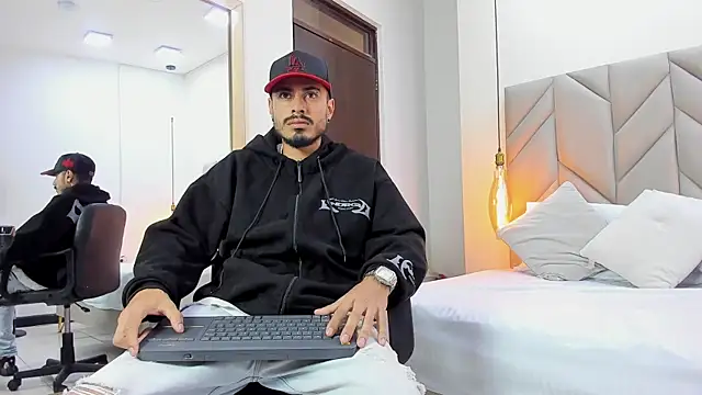 MatthewCullen online show from April 18, 2026, 3:09 am