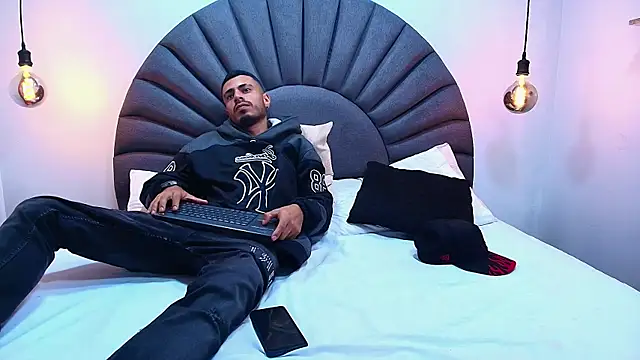 Snapshot of MatthewCullen chatting on January 13, 2026, 11:58 am MatthewCullen online show from January 13, 2026, 11:58 am