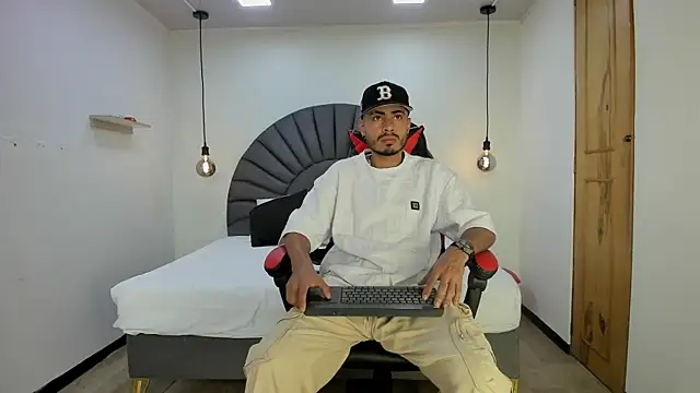 Snapshot of MatthewCullen chatting on January 14, 2026, 8:34 pm MatthewCullen online show from January 14, 2026, 8:34 pm