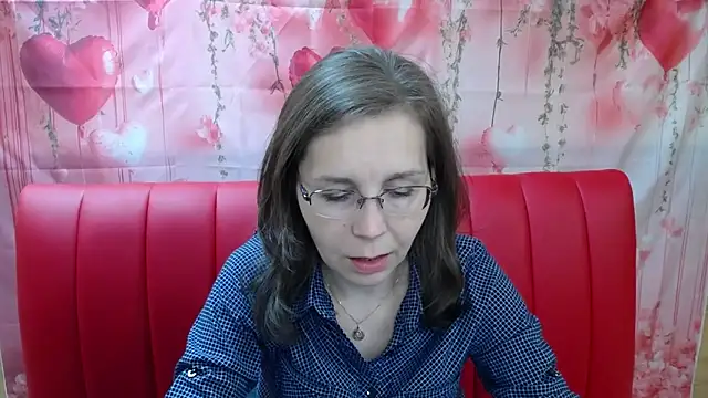 Snapshot of DaisyEdit chatting on April 19, 2026, 5:19 am DaisyEdit online show from April 19, 2026, 5:19 am