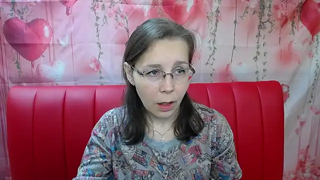 Snapshot of DaisyEdit chatting on April 25, 2026, 5:10 am DaisyEdit online show from April 25, 2026, 5:10 am