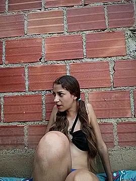 Vanneskk online show from February 18, 2026, 7:43 pm