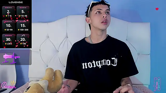 Snapshot of Prince_Apolo chatting on February 16, 2026, 8:29 pm Prince Apolo online show from February 16, 2026, 8:29 pm