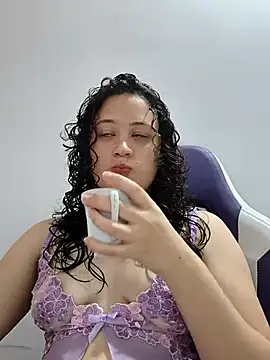 Alana 444 online show from July 25, 2026, 4:20 am