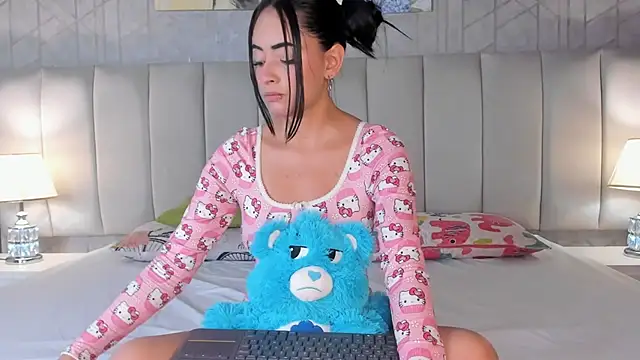 SilkSigh online show from January 7, 2026, 4:06 am