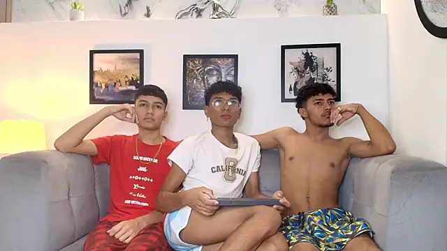 COUPLES BOYS online show from February 25, 2026, 1:28 am