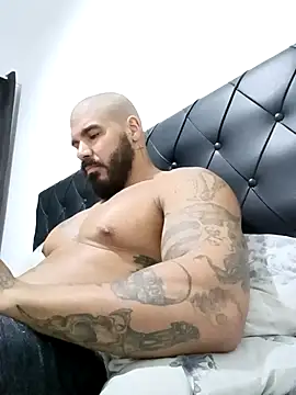 Snapshot of tommylima chatting on February 19, 2026, 2:19 am tommylima online show from February 19, 2026, 2:19 am