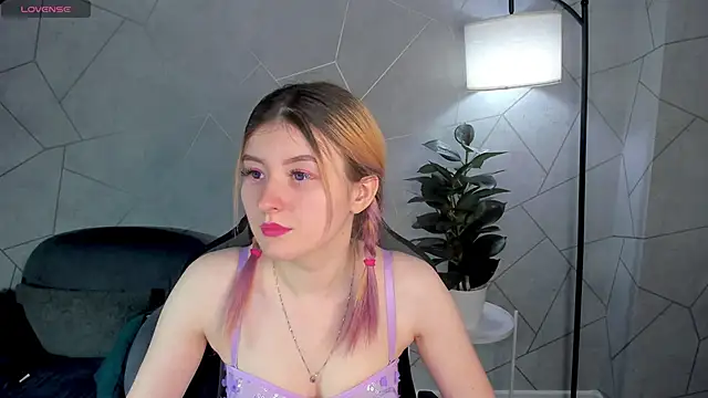 Diana Davis online show from November 30, 2025, 1:17 am