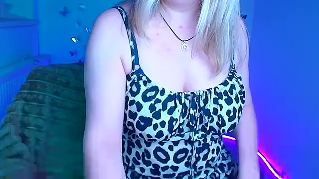 Amanda Swannn online show from April 7, 2026, 5:53 am