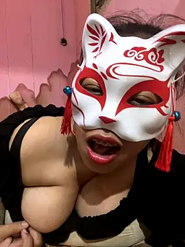 Julia Sari00 online show from December 3, 2025, 7:24 pm