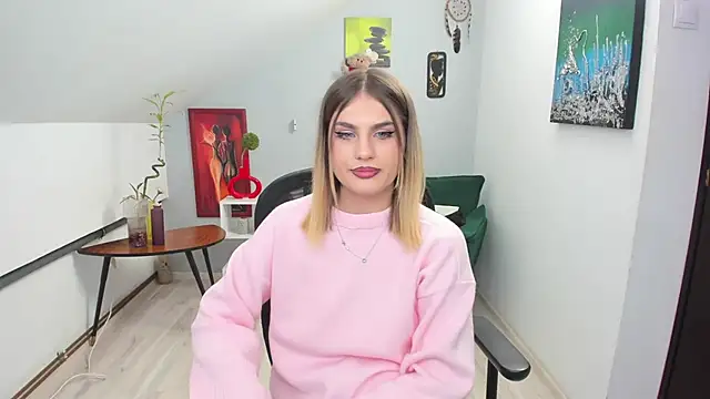 SarahOwenn online show from December 2, 2025, 1:35 pm