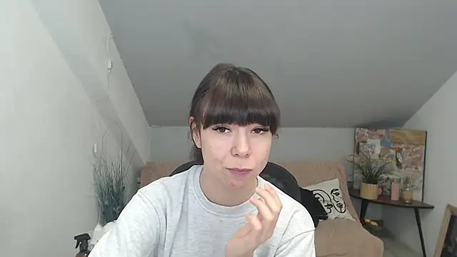 MayaWill online show from December 4, 2025, 12:59 pm