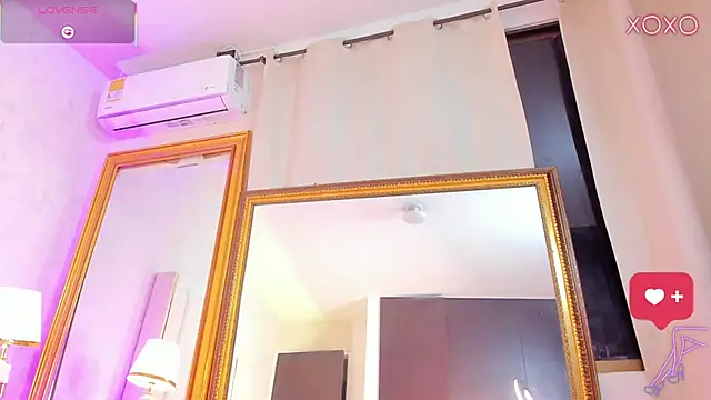 MoliBunny online show from December 19, 2025, 5:54 am