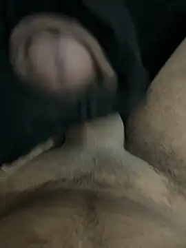 yassarenardu13 online show from December 1, 2025, 11:44 am