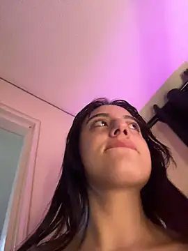 Snapshot of Mia_fiire chatting on June 25, 2026, 5:12 am Mia fiire online show from June 25, 2026, 5:12 am