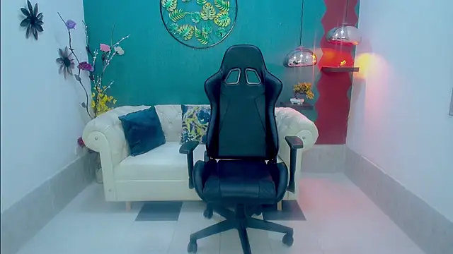 Snapshot of zahira1 chatting on December 13, 2025, 8:04 pm zahira1 online show from December 13, 2025, 8:04 pm