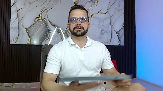 robert poison1 online show from December 22, 2025, 6:19 pm