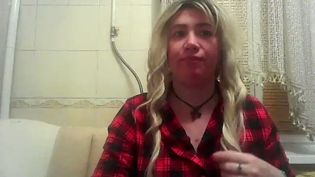 ClaireShannon online show from December 19, 2025, 5:37 pm