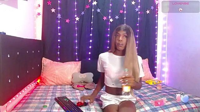 antonella wolfe02 online show from March 27, 2026, 5:27 am