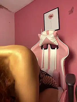 Snapshot of PrettyChloe_ chatting on May 31, 2026, 7:25 pm PrettyChloe online show from May 31, 2026, 7:25 pm