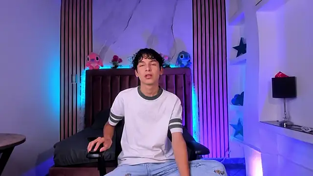 Snapshot of SthepanodiMonaco chatting on January 8, 2026, 7:20 pm SthepanodiMonaco online show from January 8, 2026, 7:20 pm