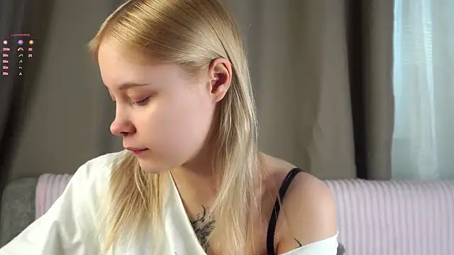 AunclreaVache online show from April 20, 2026, 3:09 am