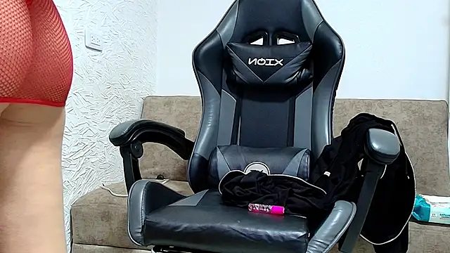 Nahomi rous777 online show from February 8, 2026, 3:10 pm