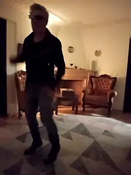 CasalGarcia69 online show from November 29, 2025, 4:45 am