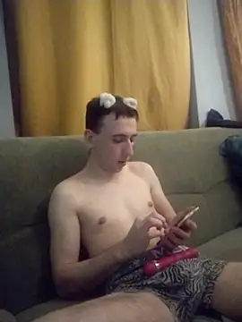 Malyj12 online show from November 28, 2025, 11:38 pm