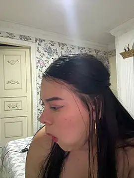Snapshot of sweet_ruby_ chatting on May 17, 2026, 12:10 am sweet ruby online show from May 17, 2026, 12:10 am