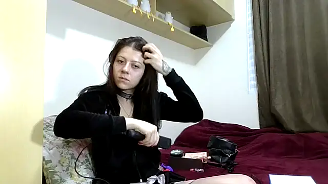 GabriellaManhas online show from May 13, 2026, 12:06 am